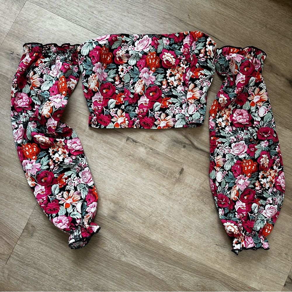 Floral off the shoulder top Small